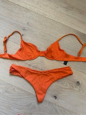 Women's Orange Ribbed Underwire Bikini Set